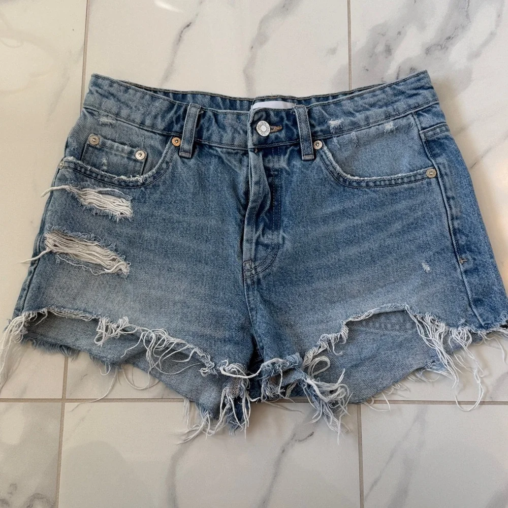 Zara Cut Off Distressed Blue Denim Jeans Women’s Size 4